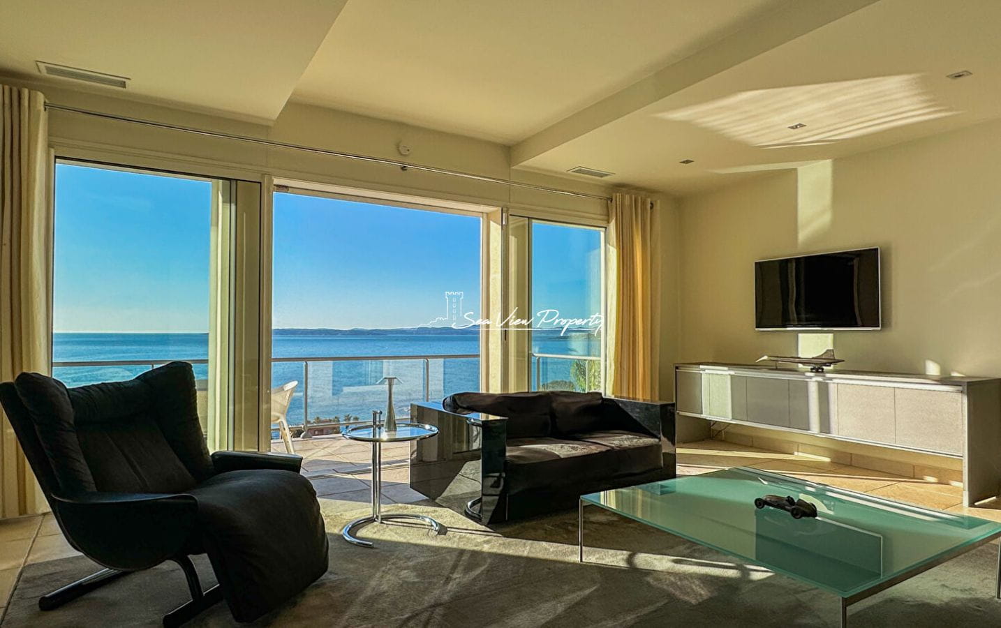 VILLA 5 PIECES 150M² 3 CHAMBRES PISCINE 2 GARAGES BOULODROME AUX ISSAMBRES Image 6