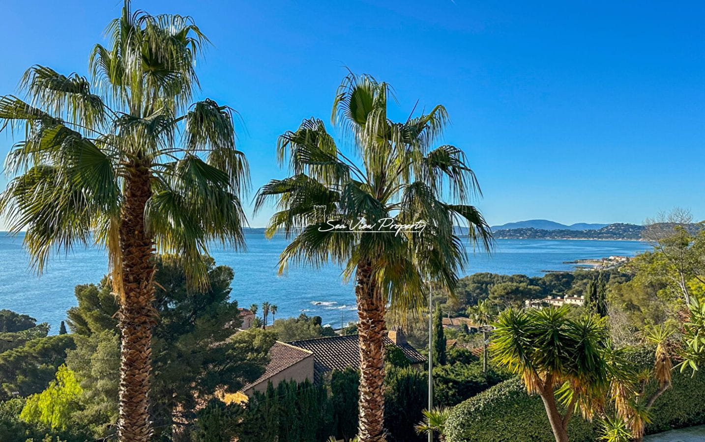 VILLA 5 PIECES 150M² 3 CHAMBRES PISCINE 2 GARAGES BOULODROME AUX ISSAMBRES Image 8