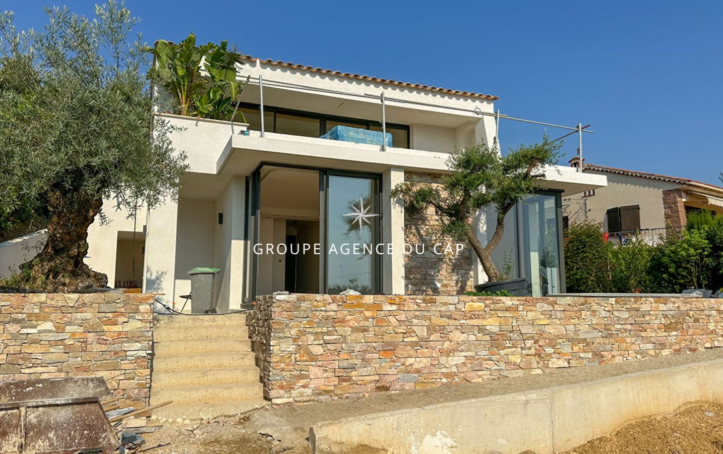 A VENDRE VILLA NEUVE 4 CHAMBRES PISCINE PARKINGS VUE MER PANORAMIQUE  PLAGES A PIED Image 3