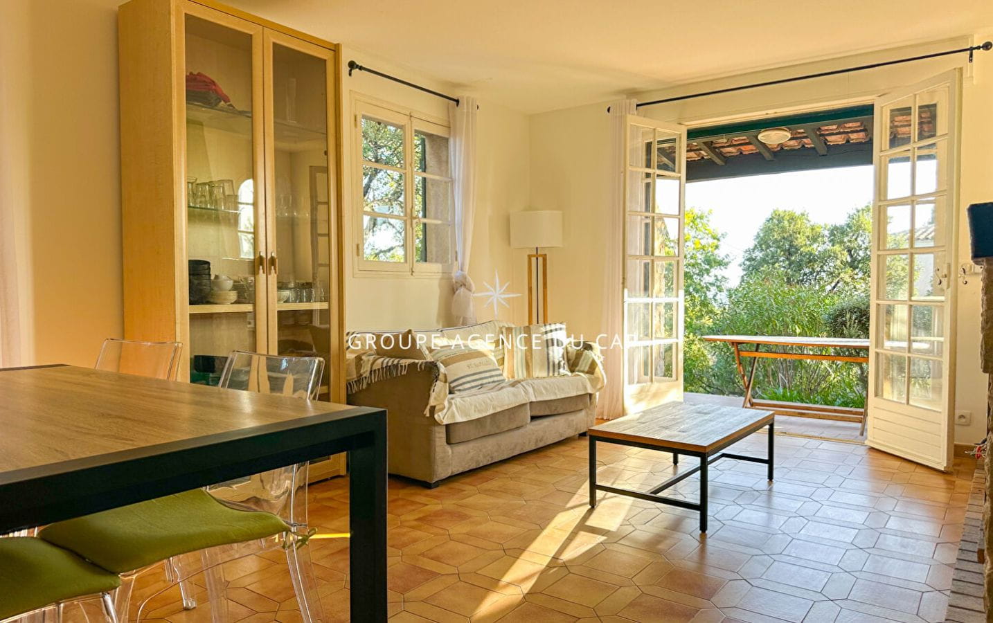 EXCLUSIVE FOR SALE 6 ROOM VILLA 140 M2 5 BEDROOMS POOL GARAGE, IN SAINT AYGULF Image 3