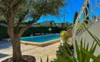 À VENDRE VILLA RENOVÉE 7 PIECES VUE MER TERRAIN PLAT GARAGE PISCINE PROCHE CENTRE SAINT-AYGULF Min 2