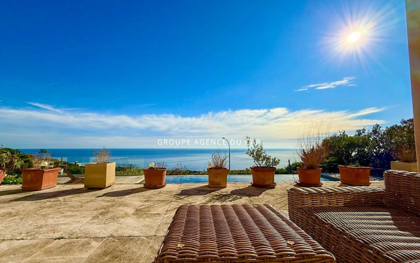 PROPERTY WITH PANORAMIC SEA VIEW, POOL AND GARAGE, IN LES ISSAMBRES Image 0
