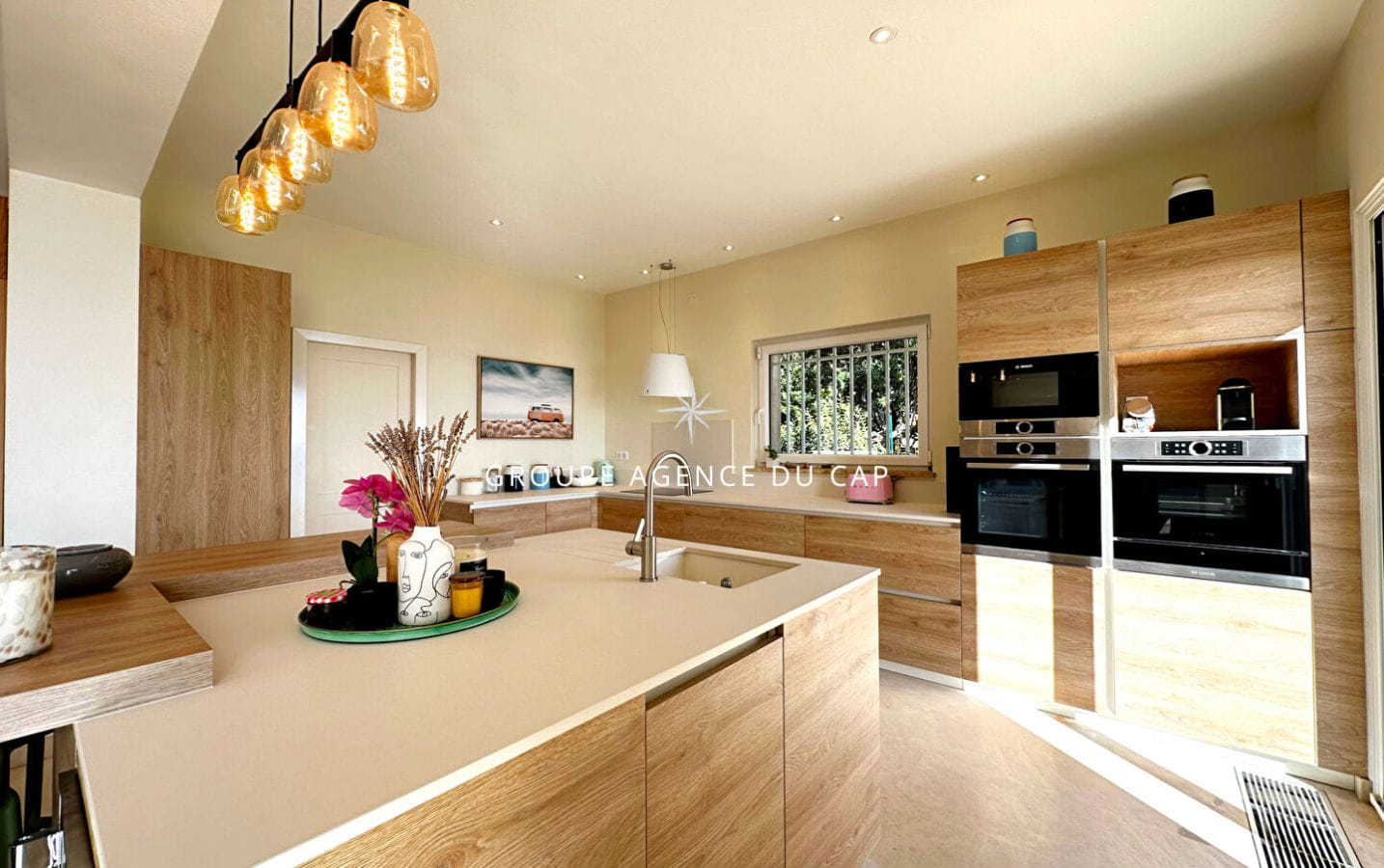 PROPERTY WITH PANORAMIC SEA VIEW, POOL AND GARAGE, IN LES ISSAMBRES Image 4