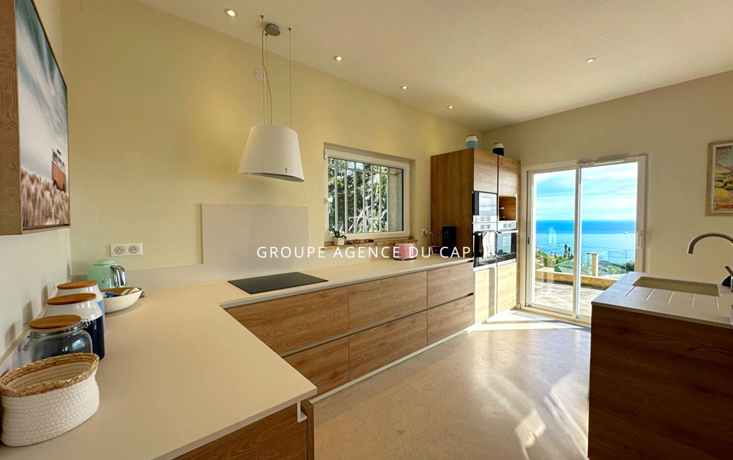 PROPERTY WITH PANORAMIC SEA VIEW, POOL AND GARAGE, IN LES ISSAMBRES Image 6