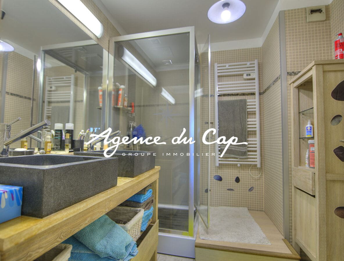 Appartement Saint Raphael 3 pièce(s) 79.24 m2 Image 8