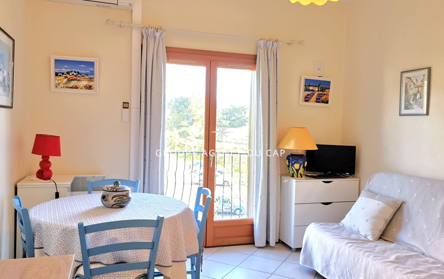 FOR SALE 24sqm STUDIO WITH PRIVATE PARKING BY THE SEA AND NEAR THE TOWN CENTER OF SAINT AYGULF Image 3