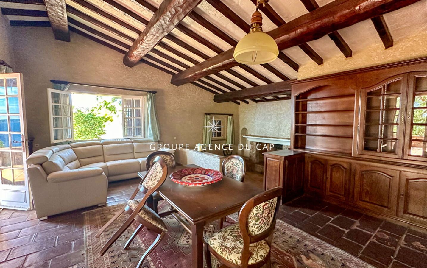 LES ISSAMBRES VILLA PROVENÇALE À RÉNOVER AVEC VUE MER PANORAMIQUE SUR LE GOLFE DE SAINT TROPEZ PISCINE GARAGE Image 9