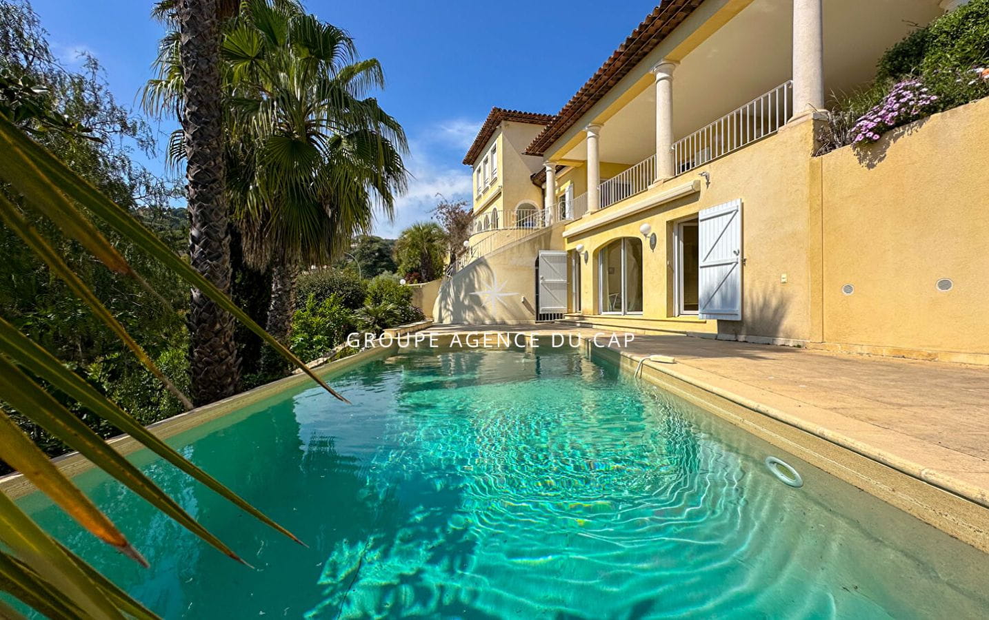 À VENDRE VILLA 6 PIÈCES 4 CHAMBRES PISCINE GARAGE VUE MER EXPOSÉE SUD COMMERCES ET MER À PIED Image 10