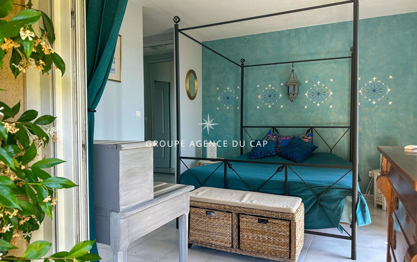 À VENDRE VILLA VUE MER 4 CHAMBRES 206M2 LES ISSAMBRES Image 9