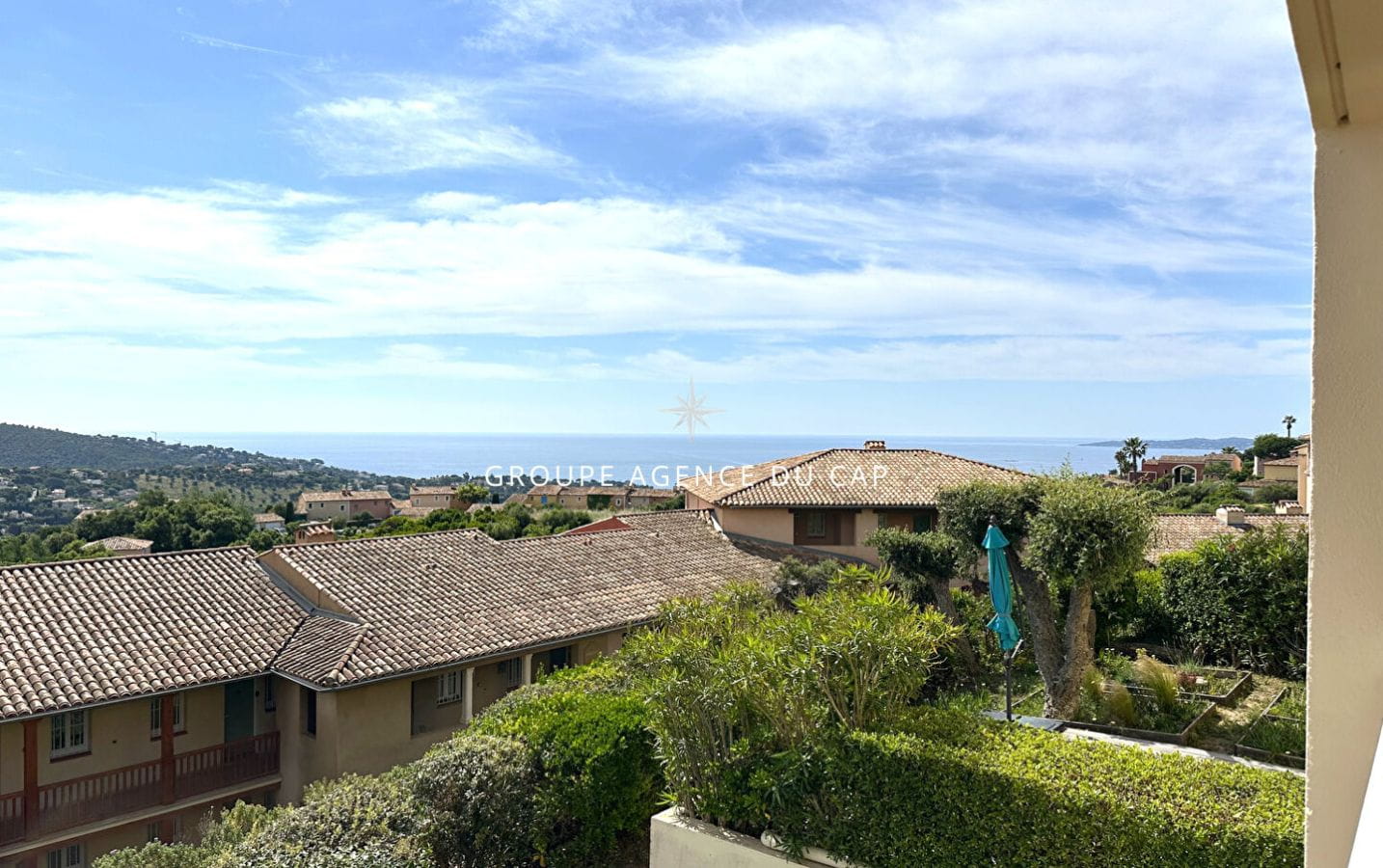 À VENDRE APPARTEMENT T2 VUE MER ET TERRASSE PLACE DE PARKING PRIVATIVE PISCINE, AUX ISSAMBRES Image 1