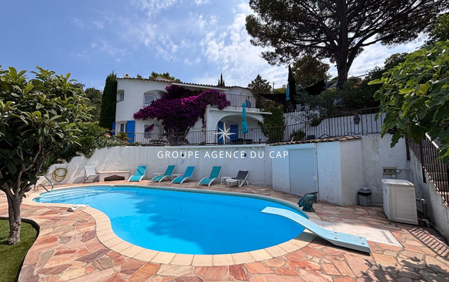 A VENDRE VILLA 6 CHAMBRES AVEC STUDIO et 3 PIECES INDEPENDANTS VUE MER EXPOSITION SUD-OUEST PISCINE GARAGE PARIKINGS LES ISSAMBRES Image 5