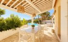 A VENDRE VILLA VUE MER DE PLAIN PIED AUX ISSAMBRES DE 111M² AVEC 3 CHAMBRES PISCINE ET GARAGE Min 3