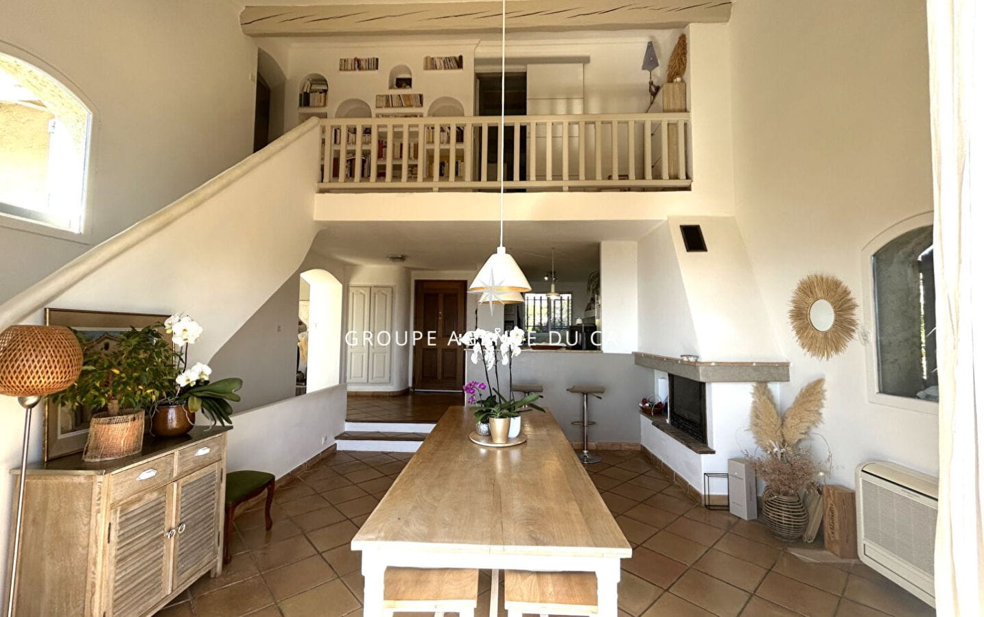 A VENDRE VILLA DE CHARME DE 160M² AVEC VUE MER 4 CHAMBRES AUX ISSAMBRES Image 8