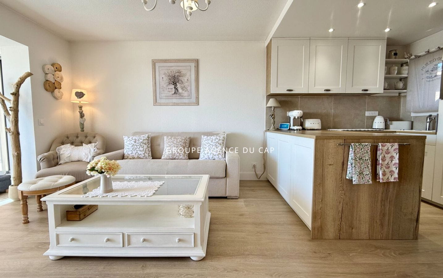 MAZET VUE MER DANS RÉSIDENCE SÉCURISÉE AVEC PISCINE ET TENNIS 2 CHAMBRES, AUX ISSAMBRES Image 4