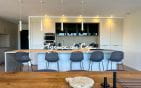 VILLA CONTEMPORAINE 7 PIECES DONT 5 CHAMBRES  AVEC PISCINE, A SAINTE MAXIME Min 5