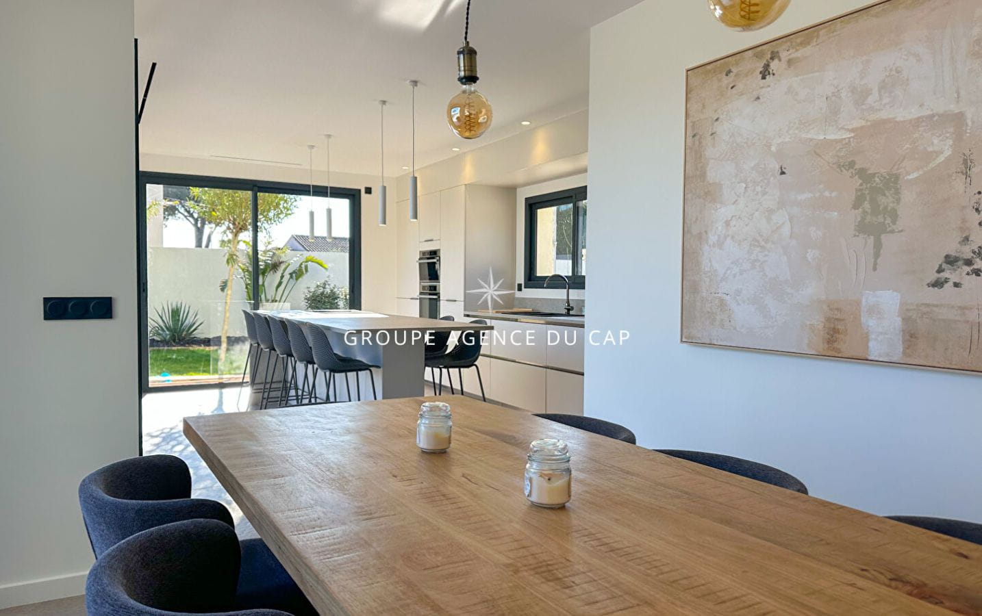 VILLA MODERNE AVEC VUE MER 6 PIÈCES 5 CHAMBRES PISCINE, À SAINTE MAXIME Image 2