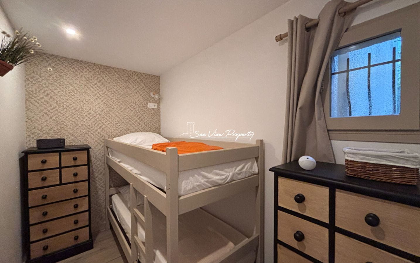 A vendre appartement 2 pieces + cabine + parking prive residence avec piscine tennis aux Issambres Image 3