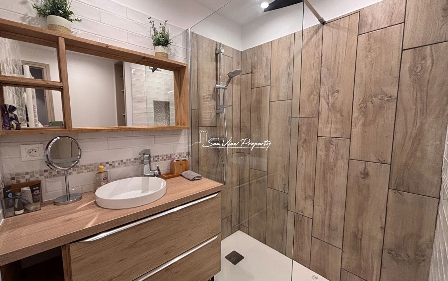 A vendre appartement 2 pieces + cabine + parking prive residence avec piscine tennis aux Issambres Image 5