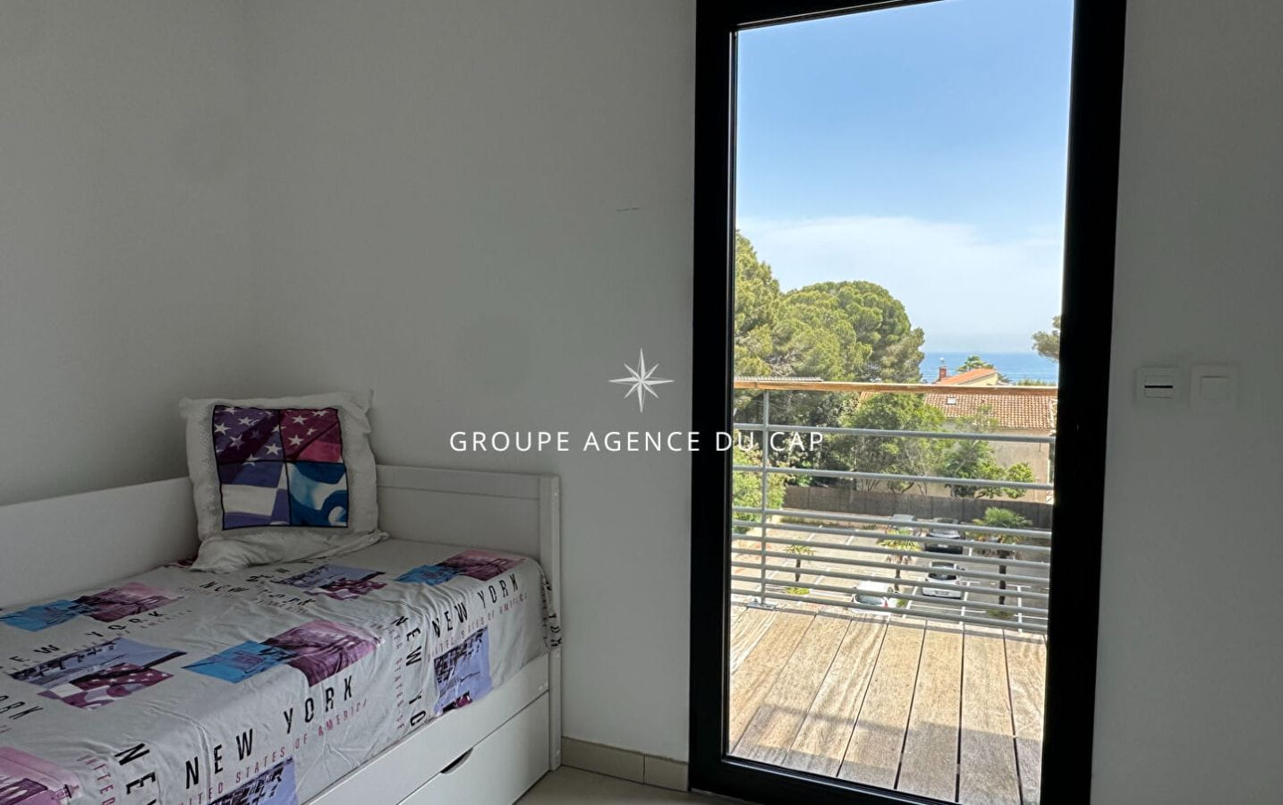 À VENDRE – APPARTEMENT ROOFTOP DE 115M²  AVEC 3 CHAMBRES À PIED DES PLAGES ET DES COMMERCES Image 13