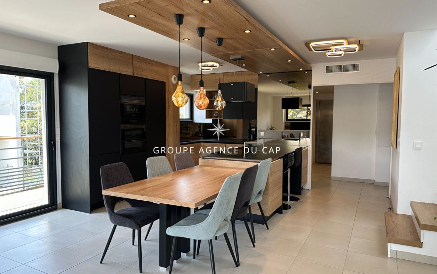 À VENDRE – APPARTEMENT ROOFTOP DE 115M²  AVEC 3 CHAMBRES À PIED DES PLAGES ET DES COMMERCES Image 4