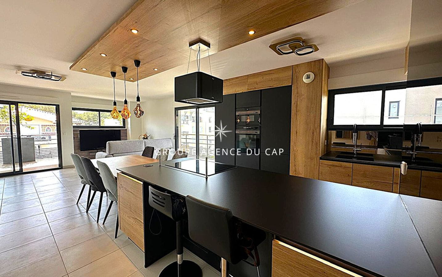 À VENDRE – APPARTEMENT ROOFTOP DE 115M²  AVEC 3 CHAMBRES À PIED DES PLAGES ET DES COMMERCES Image 5