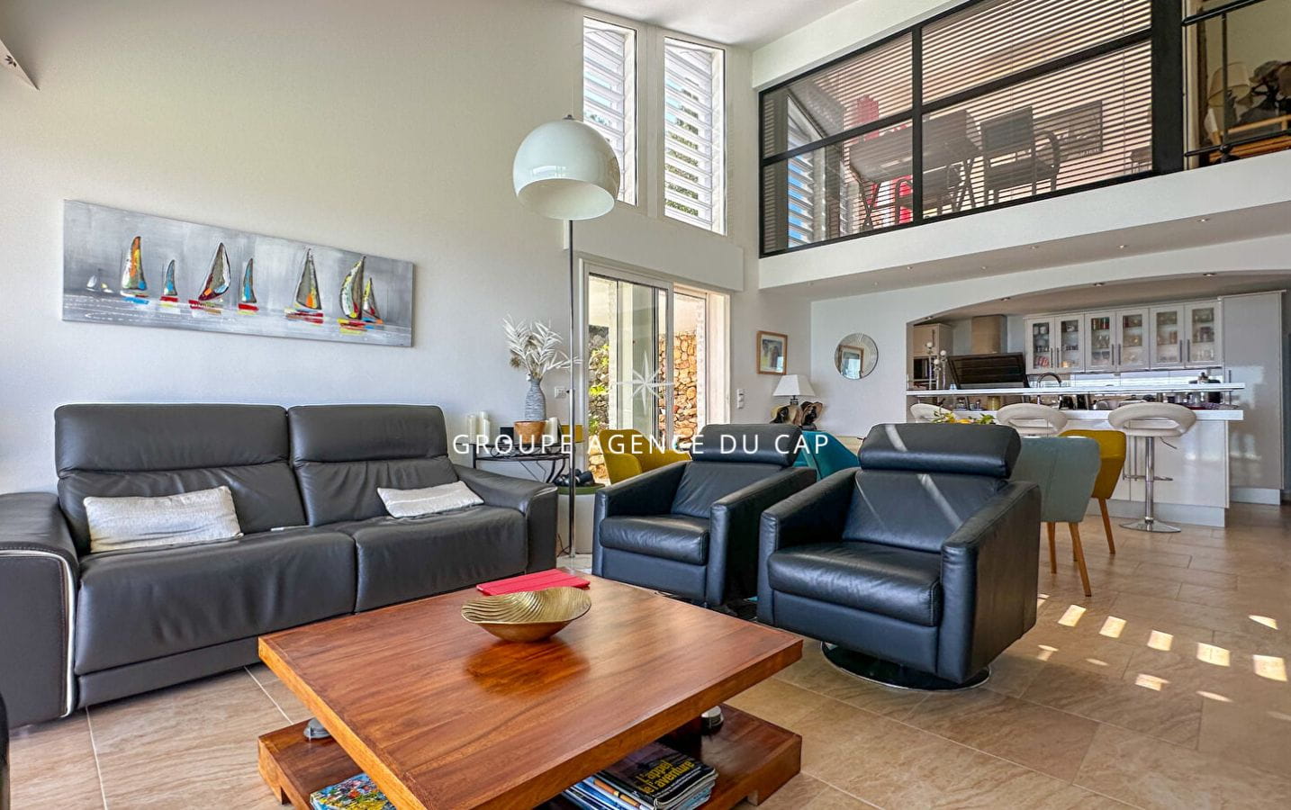 À VENDRE VILLA CONTEMPORAINE 5 CHAMBRES GARAGE DOUBLE PISCINE VUE MER LES ISSAMBRES Image 4