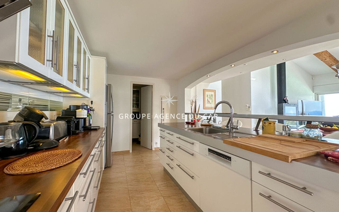 À VENDRE VILLA CONTEMPORAINE 5 CHAMBRES GARAGE DOUBLE PISCINE VUE MER LES ISSAMBRES Image 5