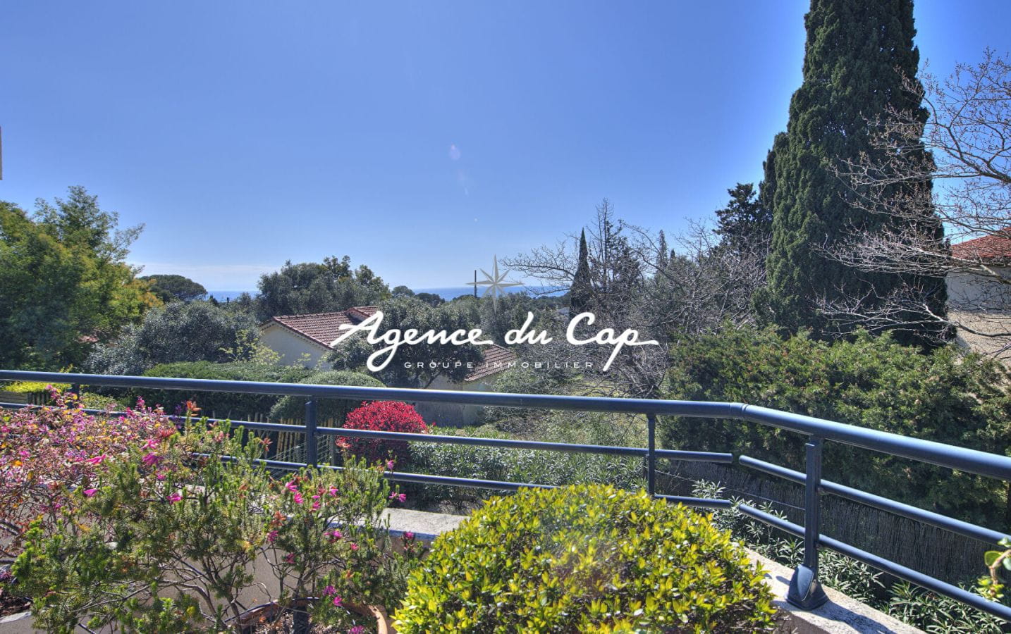 SAINT RAPHAEL APPARTEMENT  VUE MER Image 0