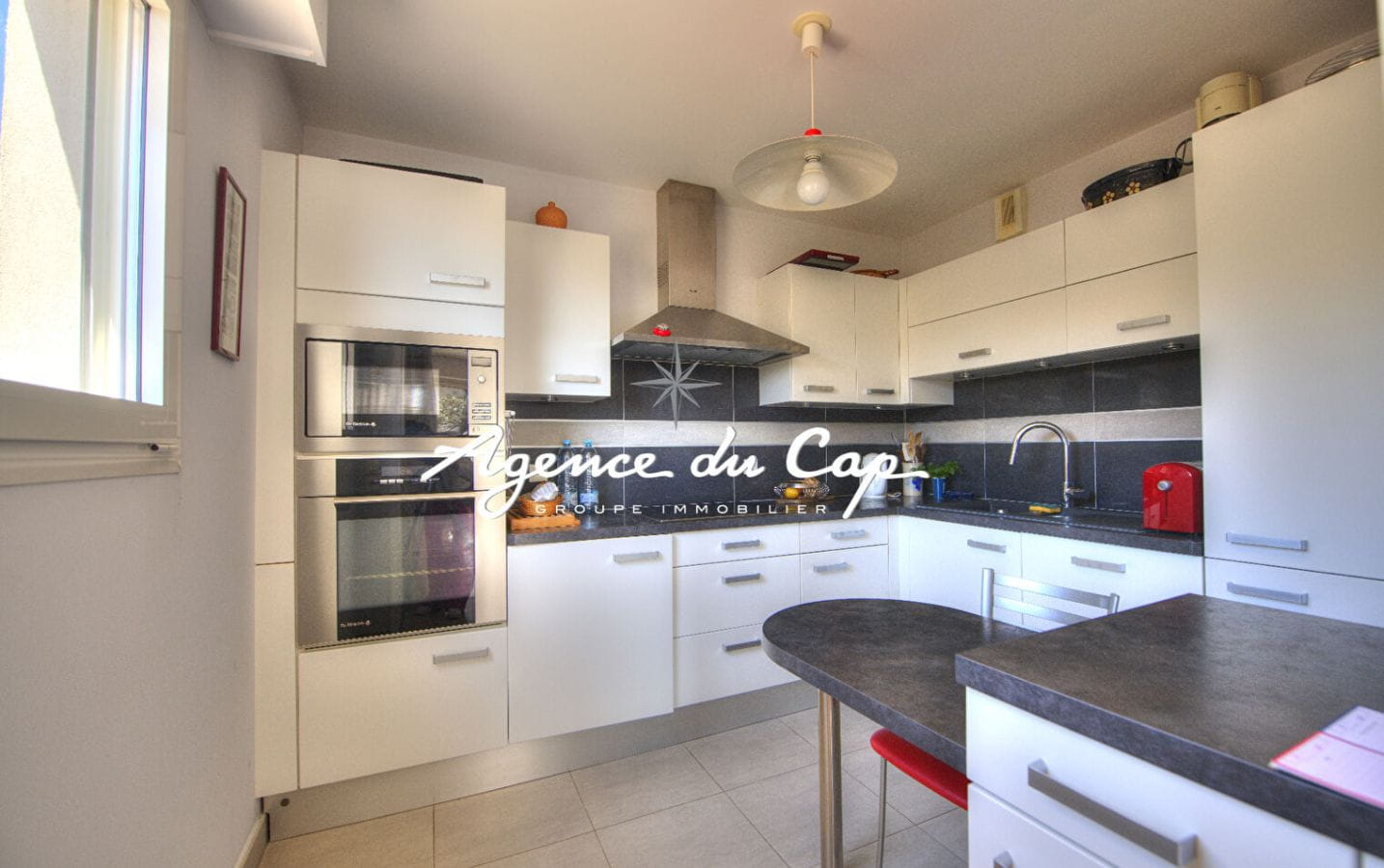 SAINT RAPHAEL APPARTEMENT  VUE MER Image 4