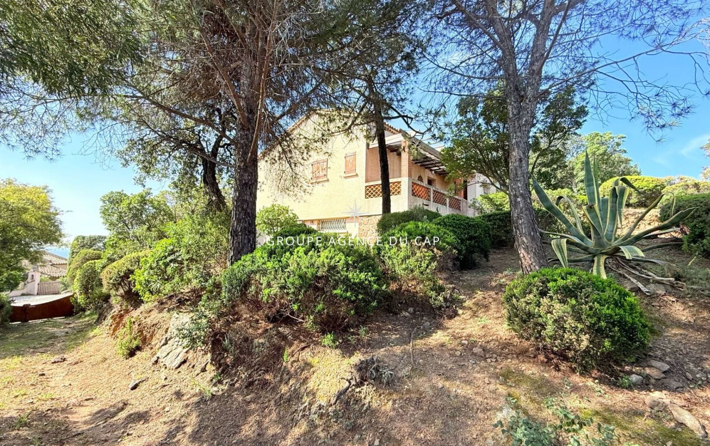 À VENDRE VILLA VUE MER PANORAMIQUE GOLFE ST TROPEZ GARAGE, AUX ISSAMBRES Image 5