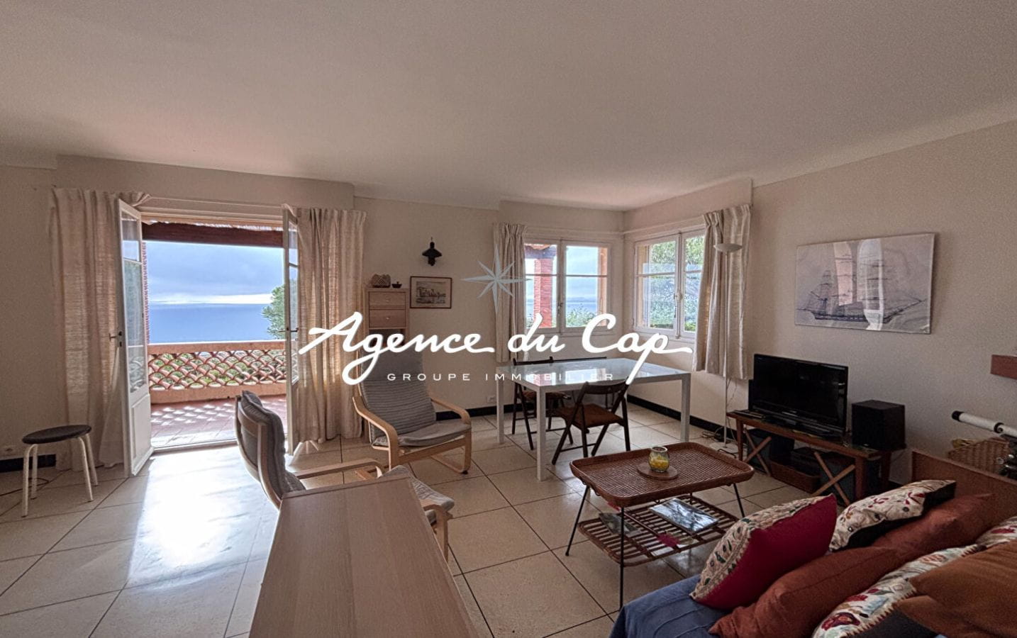 FOR SALE VILLA WITH PANORAMIC SEA VIEW OF THE GULF OF ST TROPEZ, GARAGE, LES ISSAMBRES Image 6