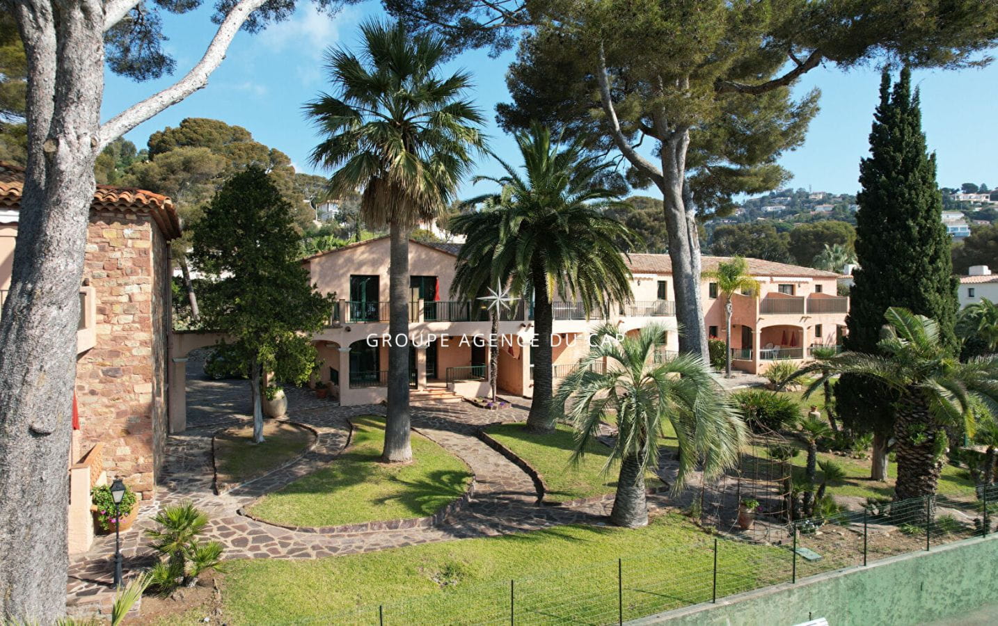 HOLIDAY PROPERTY WITH 20 SEASIDE ACCOMMODATIONS, TENNIS COURT AND POOL, IN LES ISSAMBRES Image 13