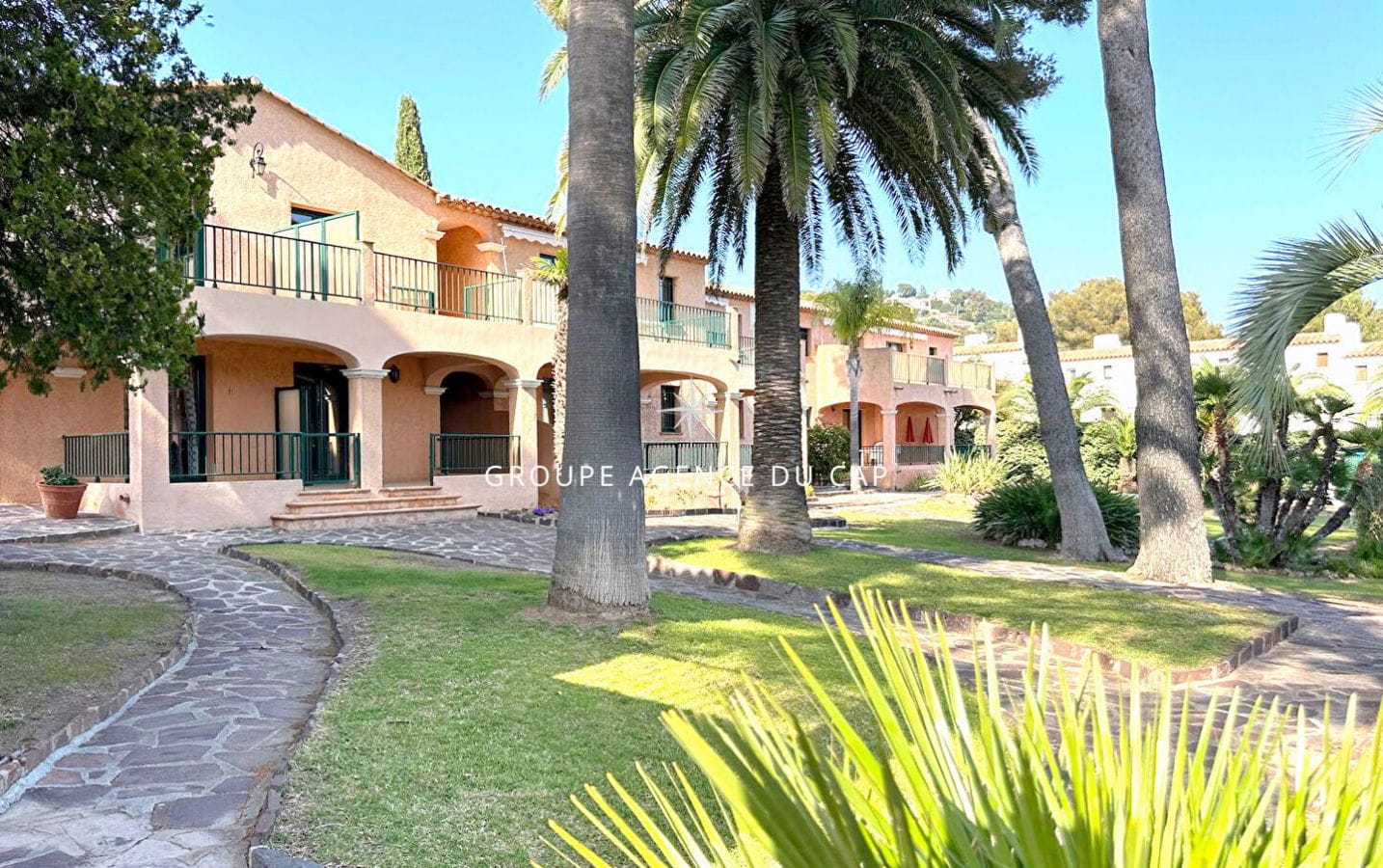 HOLIDAY PROPERTY WITH 20 SEASIDE ACCOMMODATIONS, TENNIS COURT AND POOL, IN LES ISSAMBRES Image 5
