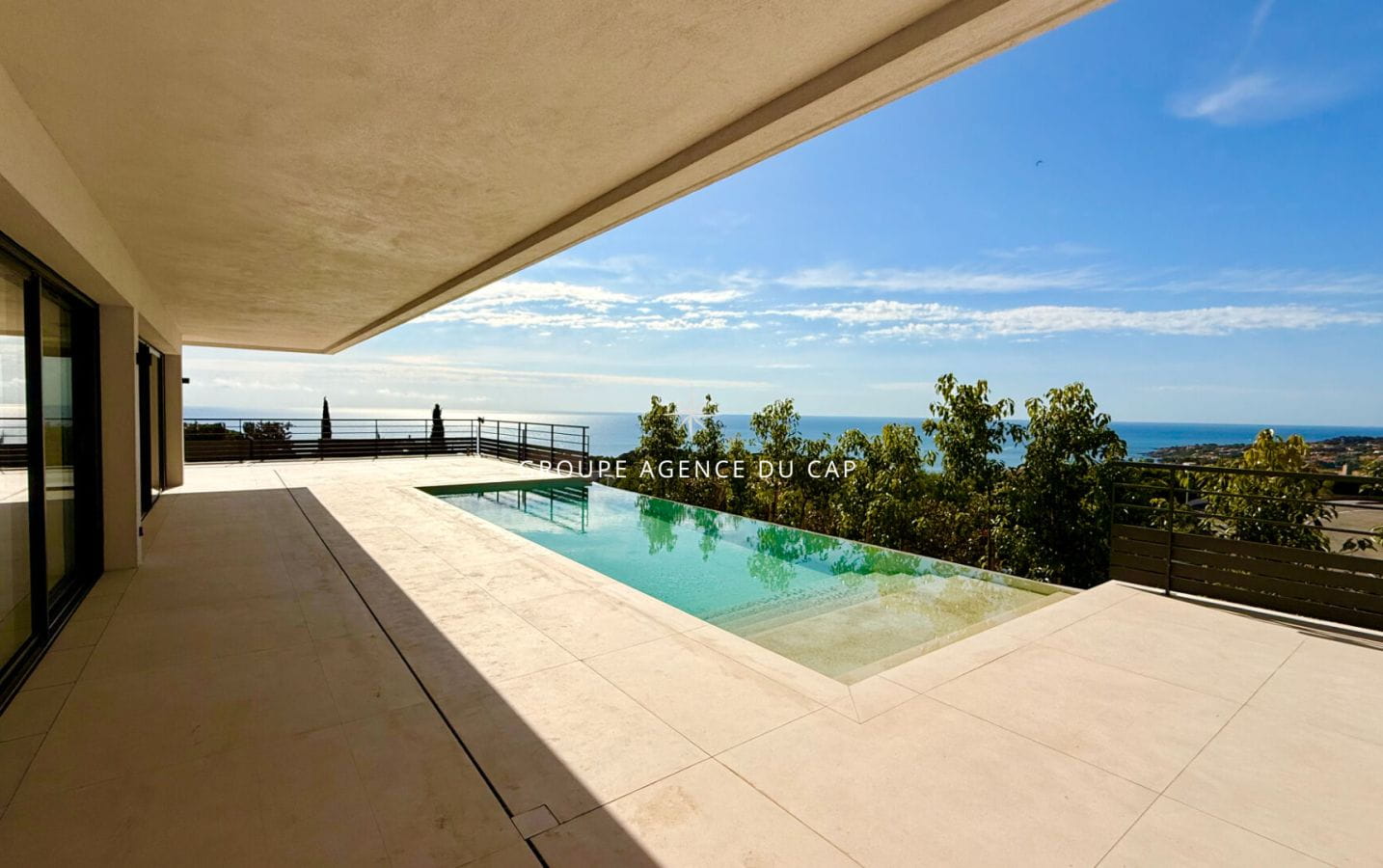 PROPRIETE VUE MER PANORAMIQUE 7 CHAMBRES PISCINE TRIPLE GARAGE, AUX ISSAMBRES Image 1