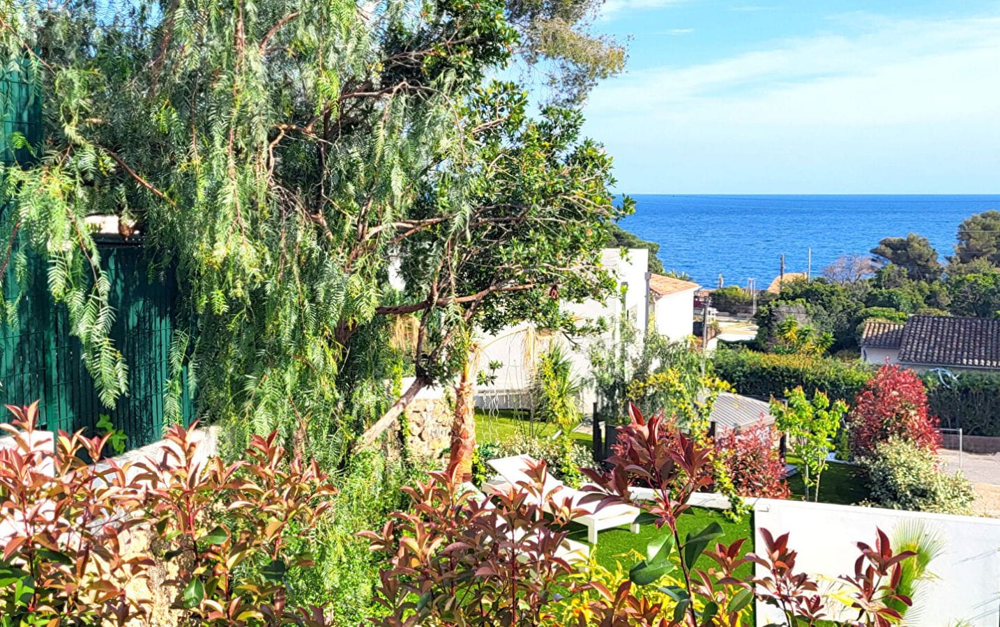 VILLA DE 260M2 AVEC VUE MER PISCINE JACUZZI,A 300 METRES DES PLAGES DES ISSAMBRES Image 3