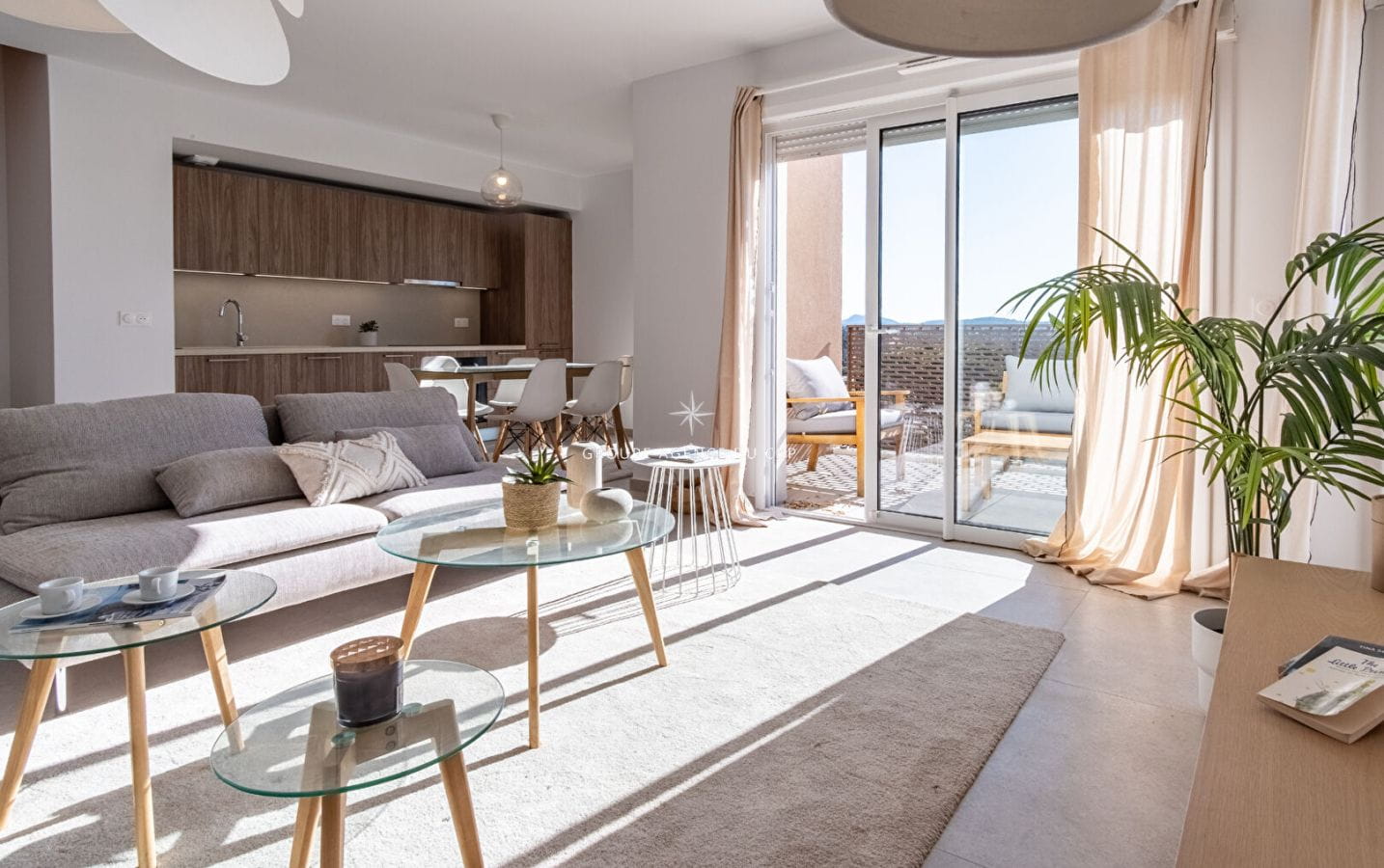 APPARTEMENT ROOF TOP VUE MER FREJUS 109M² Image 0