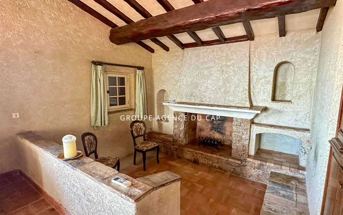 SOUS COMPROMIS -LES ISSAMBRES VILLA PROVENÇALE À RÉNOVER AVEC VUE MER PANORAMIQUE SUR LE GOLFE DE SAINT TROPEZ PISCINE GARAGE Image 6