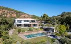 AGAY VUE MER TRES BELLE VILLA CONTEMPORAINE 7 PIECES  5 CHAMBRES PISCINE Min 0