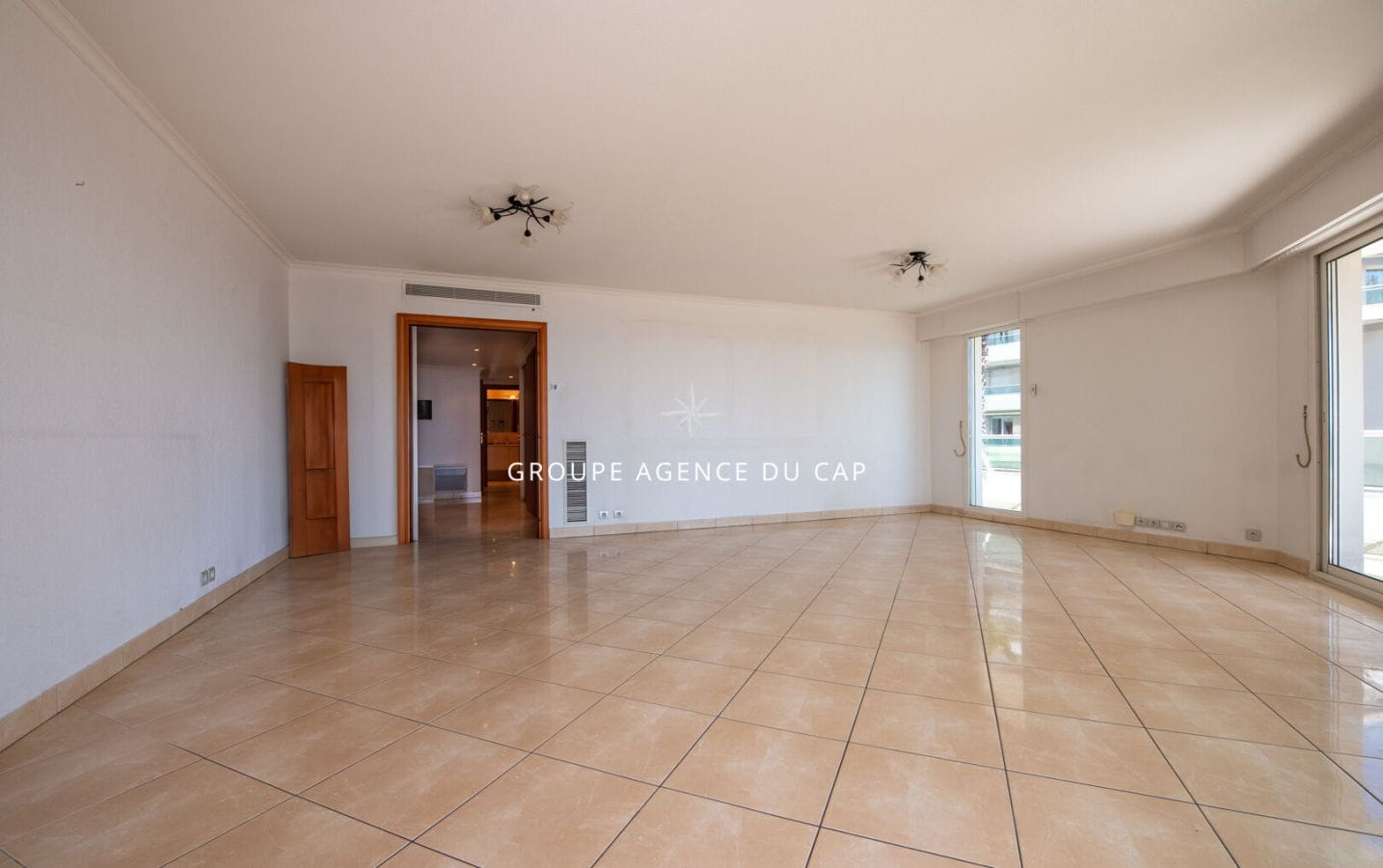 APPARTEMENT VUE MER FREJUS-PLAGES 3 PIECES Image 3