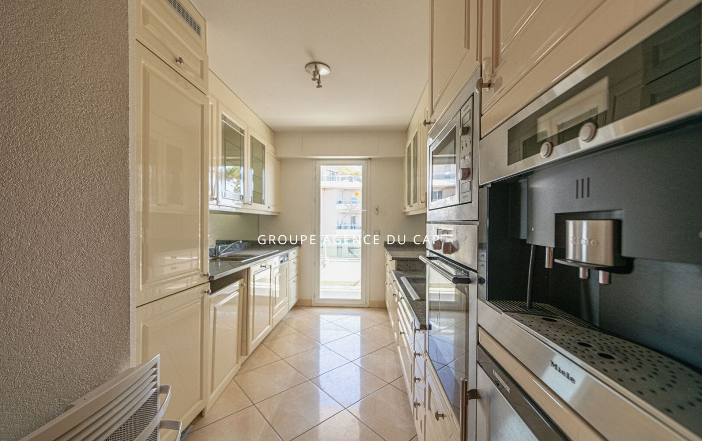 APPARTEMENT VUE MER FREJUS-PLAGES 3 PIECES Image 4