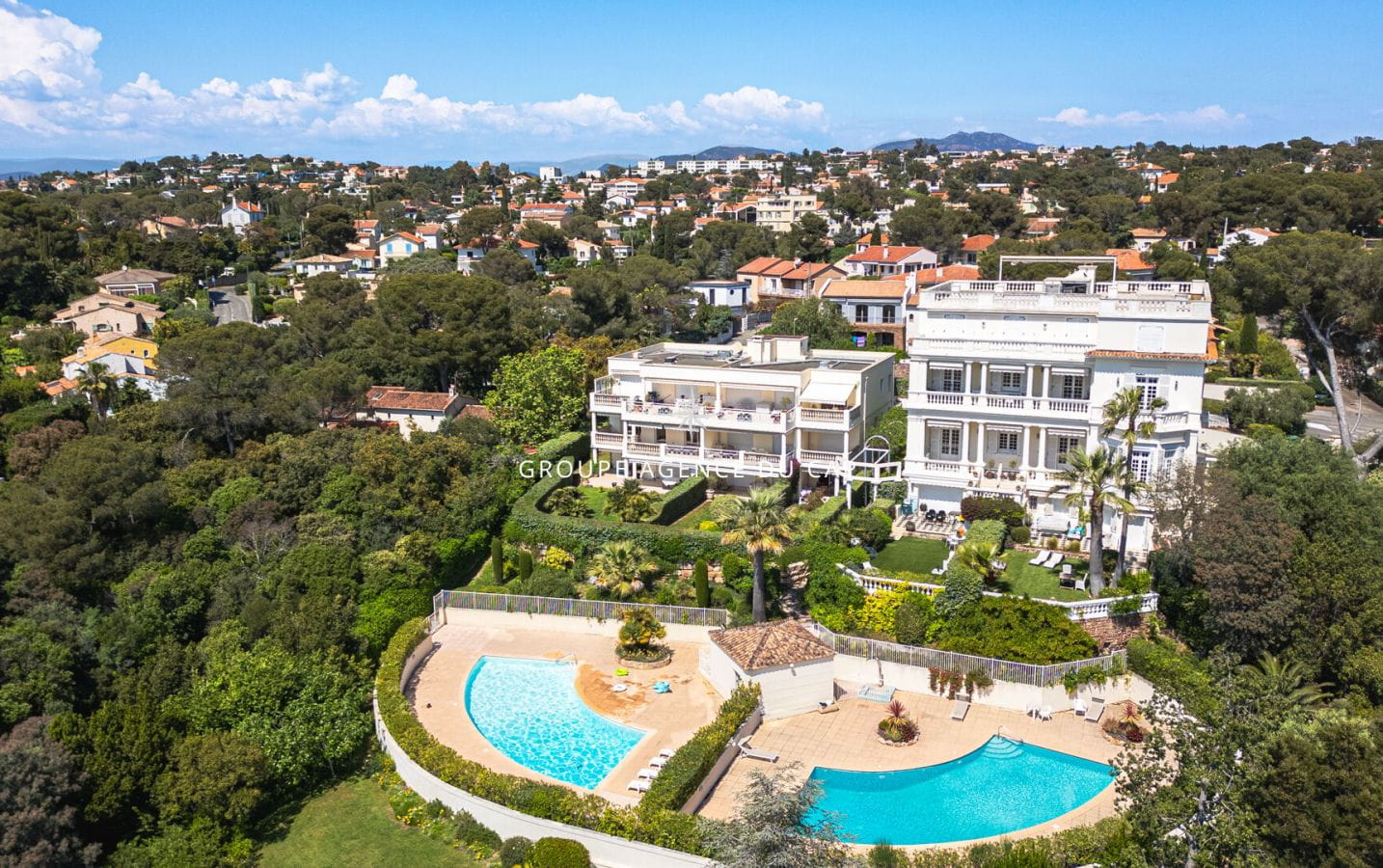 SUPERBE VUE MER APPARTEMENT D’EXCEPTION, 3 CHAMBRES, TERRASSE , PISCINE, A PIED DU PORT SANTA LUCIA SAINT RAPHAEL Image 3