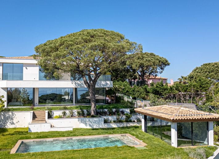 LUXURY CONTEMPORARY VILLA, PANORAMIC SEA VIEW, SAINTE-MAXIME