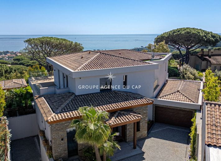 Villa contemporaine d’exception ? Vue mer panoramique ? Sainte-Maxime