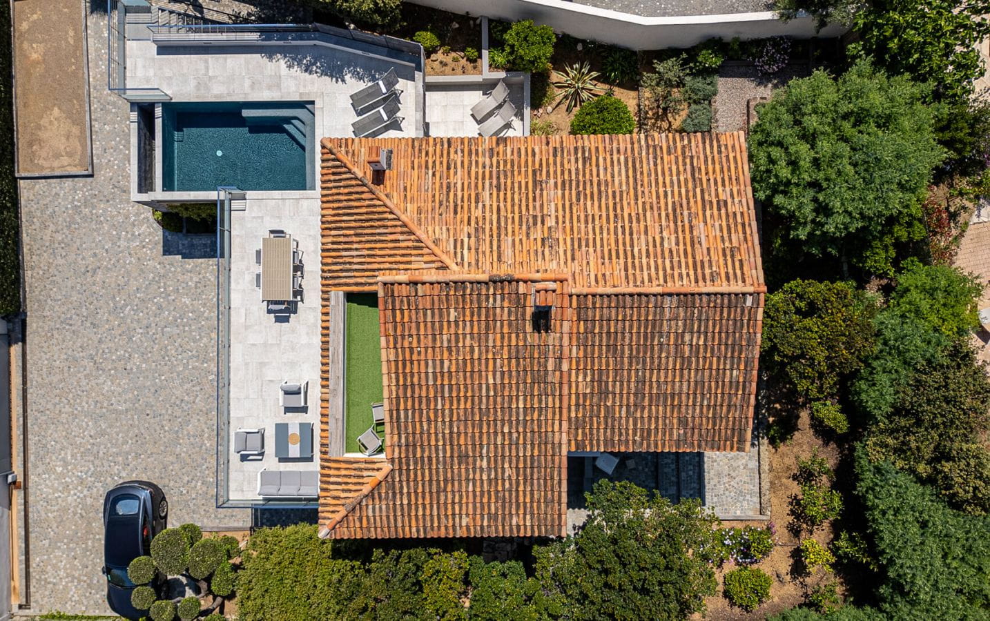 RENOVATED CONTEMPORARY VILLA SUPERB SEA VIEW POOL GARAGE Image 3