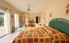 A VENDRE VILLA 6 PIECES 4 CHAMBRES PISCINE GARAGE VUE MER EXPOSEE SUD COMMERCES ET MER A PIED Min 12