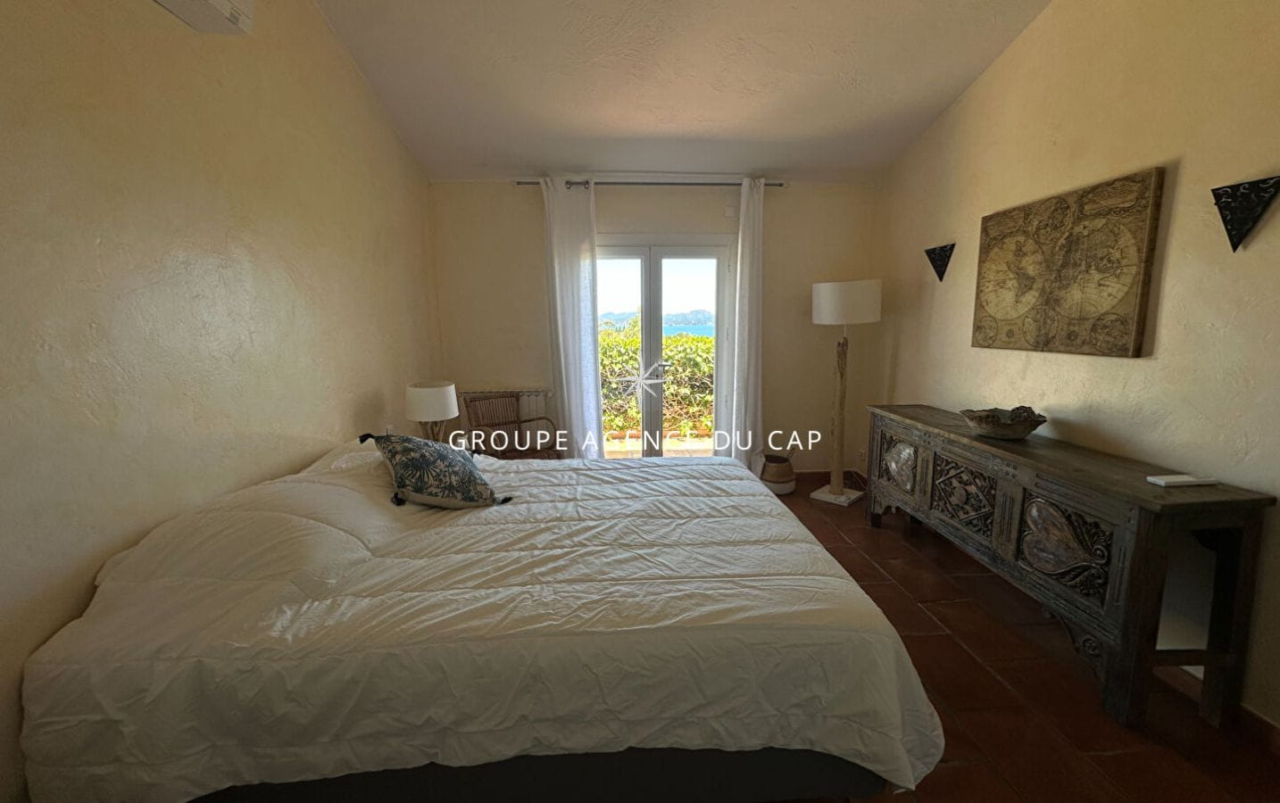 FOR SALE VILLA WITH SEA VIEW, POOL AND GARAGE IN SAINT AYGULF Image 10