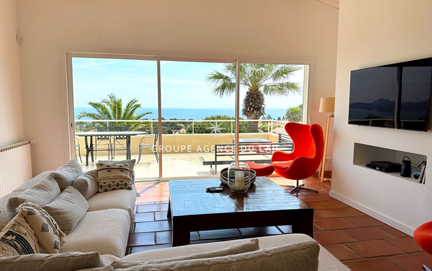 FOR SALE VILLA WITH SEA VIEW, POOL AND GARAGE IN SAINT AYGULF Image 3