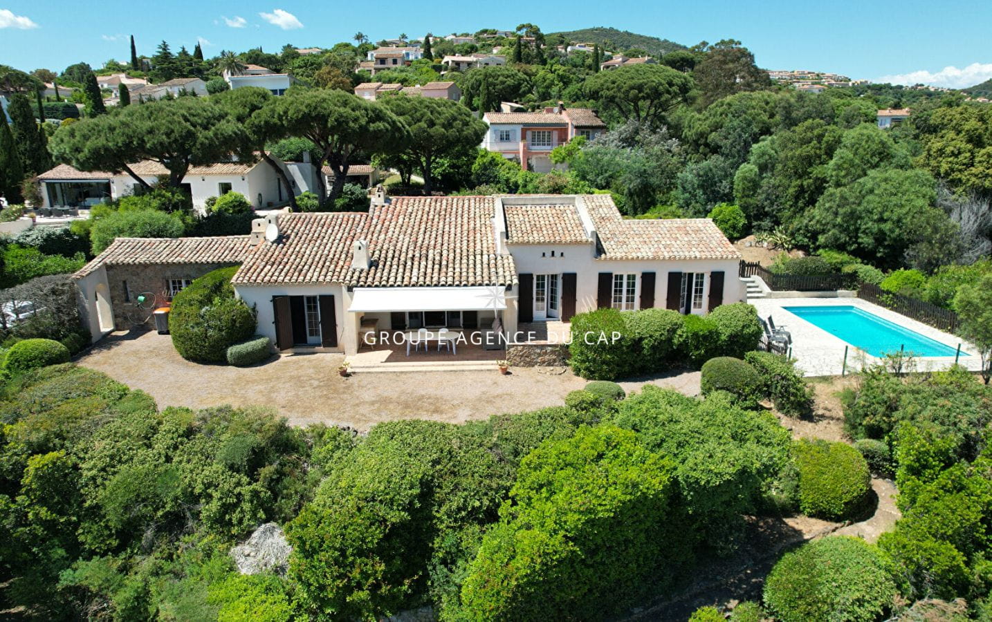 LES ISSAMBRES MAS EN PARTIE DE PLAIN PIED VUE MER 5 CHAMBRES Image 1