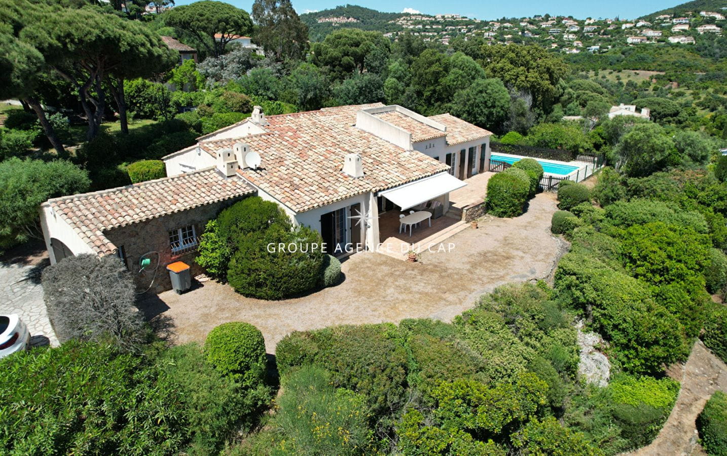 LES ISSAMBRES MAS EN PARTIE DE PLAIN PIED VUE MER 5 CHAMBRES Image 0