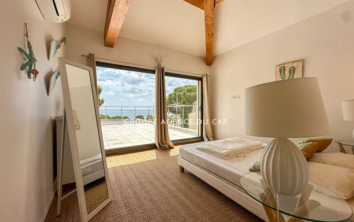 Villa contemporaine vue mer 7 pièces 215 m2 avec piscine, aux Issambres Image 7